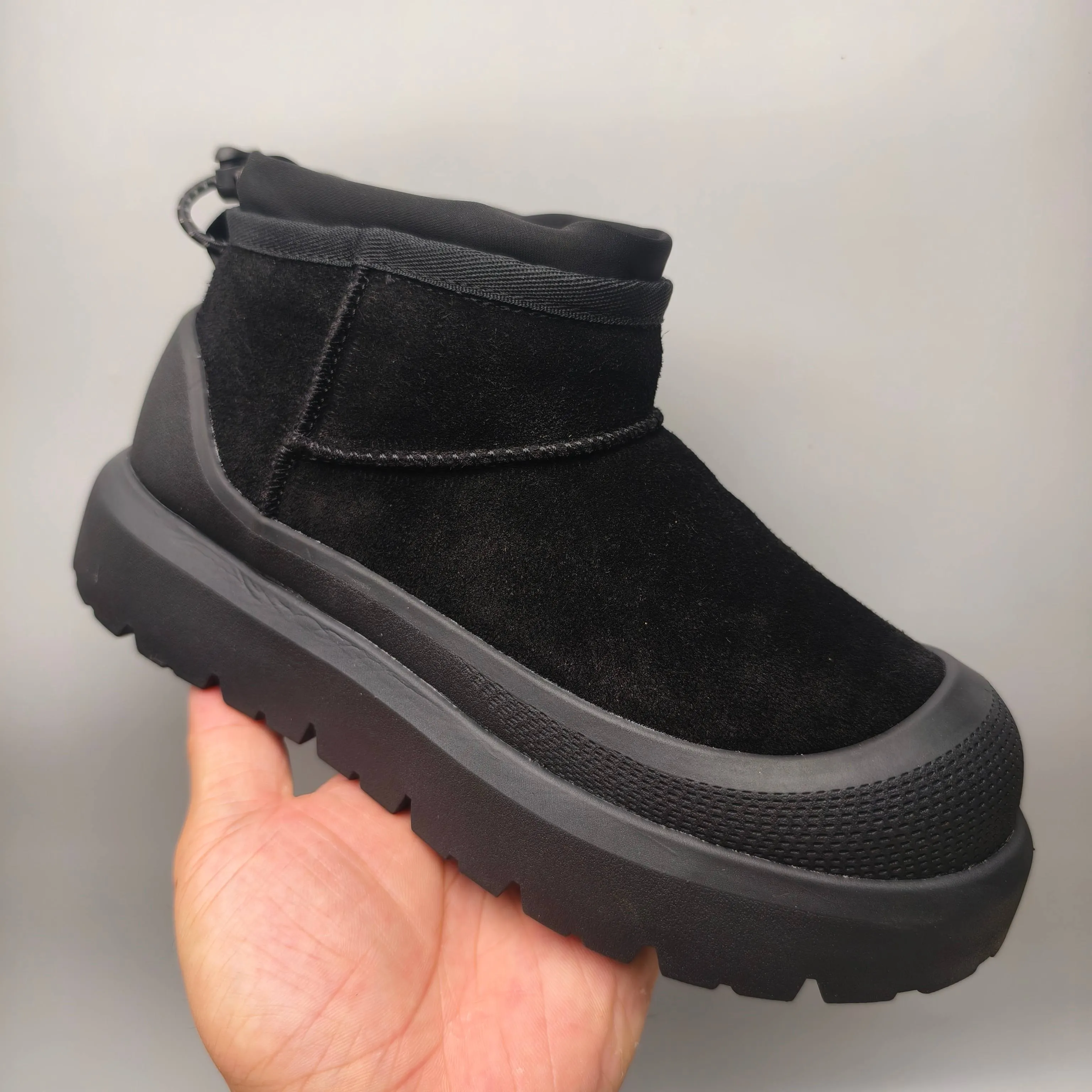 💰Women’s shoes 280 Men’s shoes 300 UGG sheepskin all-in-one snow boots 4196 Classic waterproof rubber sole couple’s shoes Color: white bottom, yellow bottom, blue bottom, black Matching code: 35-45